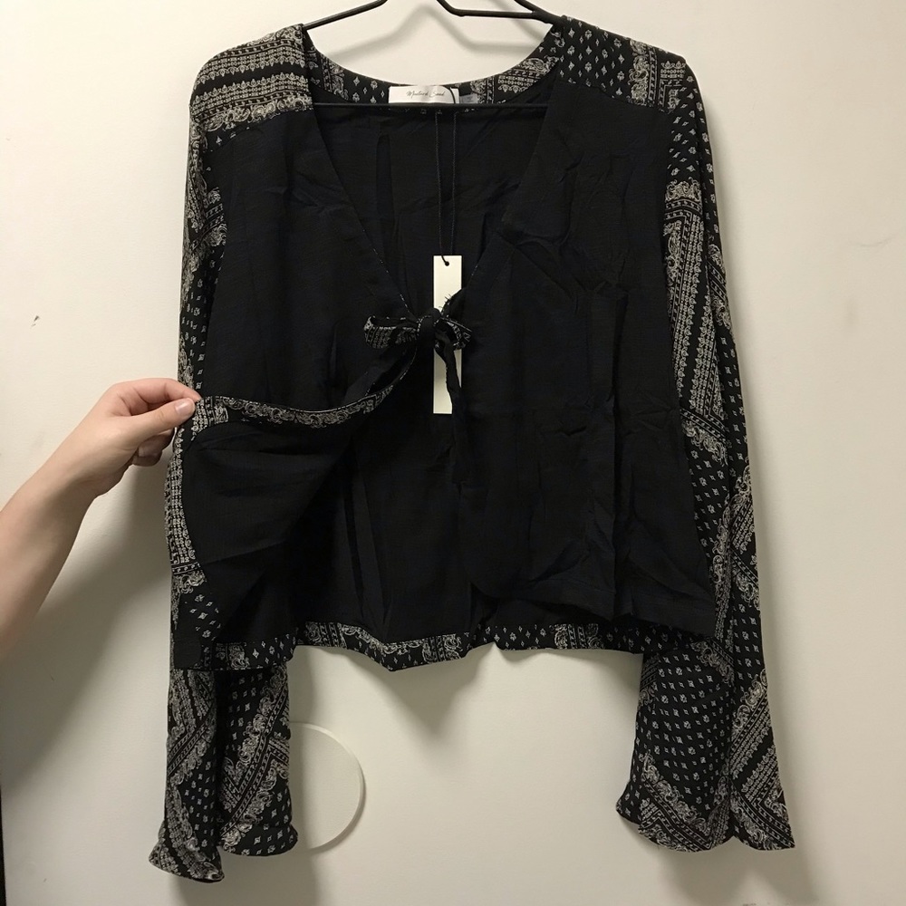 Pretty Bell Sleeve Open Long Tie Shirt! - Picture 3 of 5